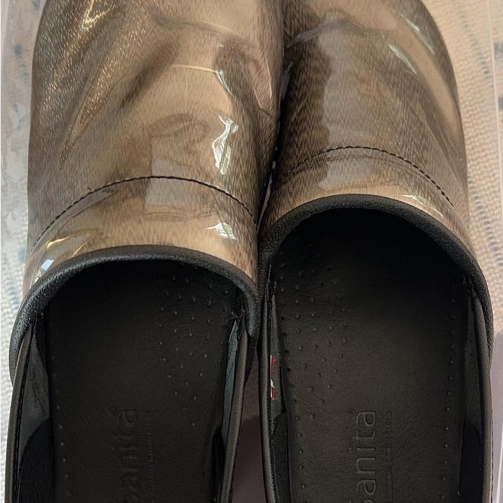 Sanita Gold Clog